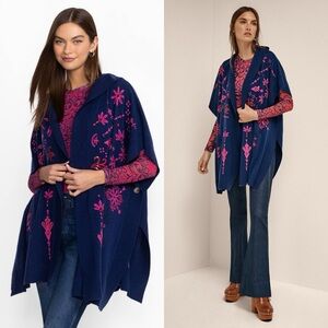 Johnny Was The Classic Cape In Blue/Fuchsia Size O/S